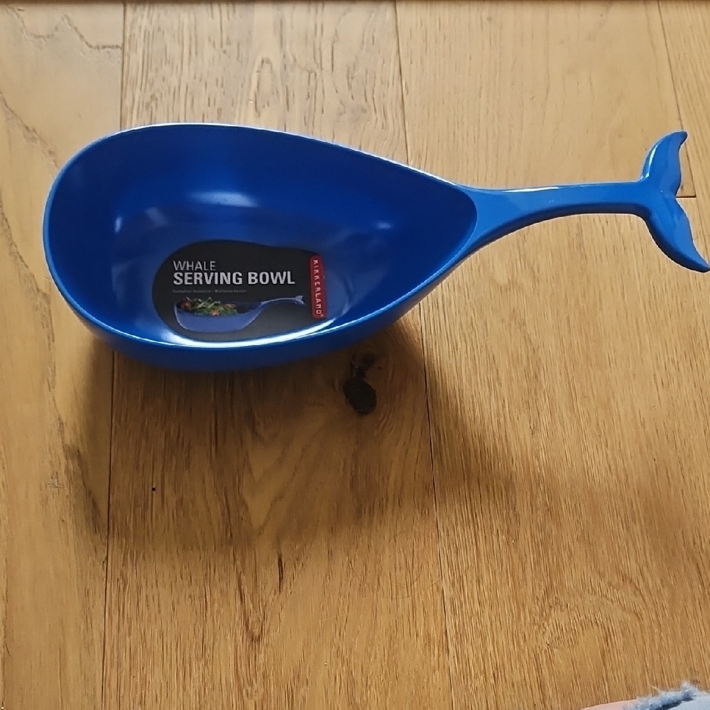 Kikkerland Blue Whale Serving Bowl